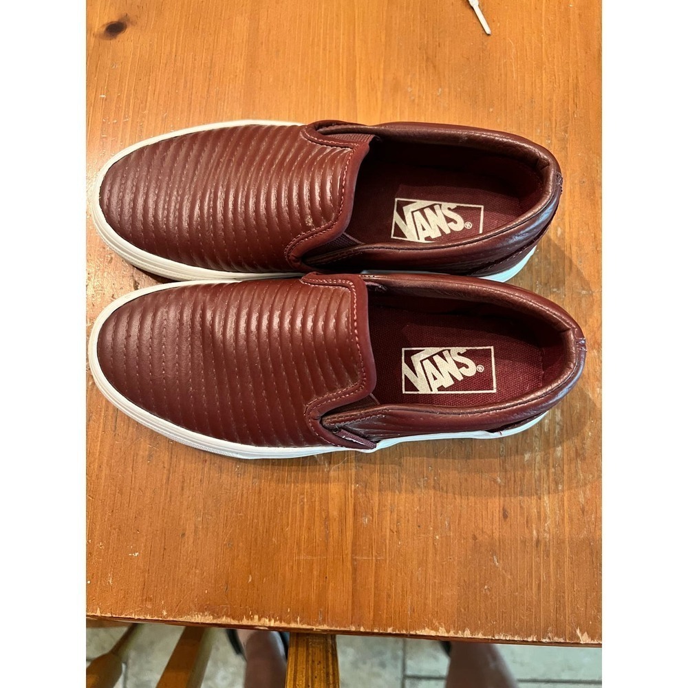 Vans Off The Wall Kids 3.5 Women’s 5 Leather Ripple Slip-ons